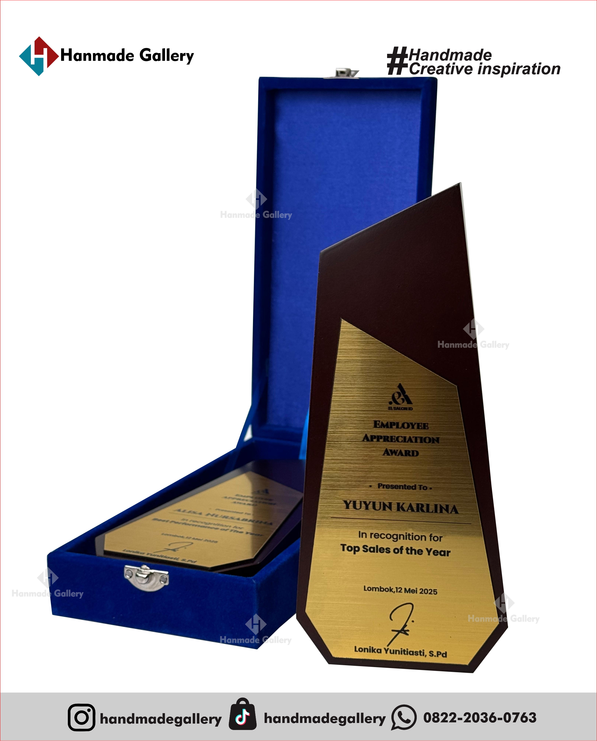 Plakat kayu merupakan produk plakat yang eksklusif dan elegan. Plakat kayu dengan sentuhan kombinasi plat kuningan menjadikan plakat kayu banyak sekali diminati baik instansi pemerintah, BUMN, Universitas dan juga perusahaan – perusahaan swasta. Produk plakat kayu ini terkenal dengan nilai kemewahanya dengan kombinasi kuningan