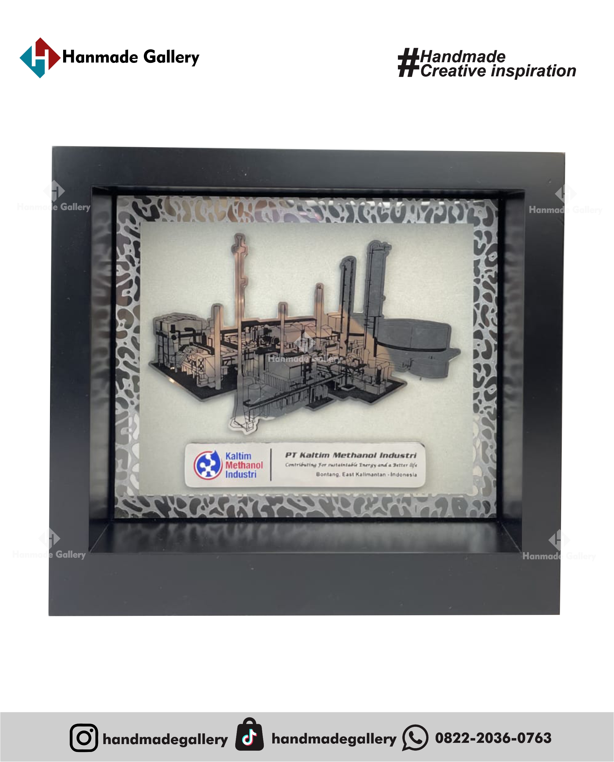 Plakat kayu dengan sentuhan kombinasi plat kuningan menjadikan plakat kayu banyak sekali diminati baik instansi pemerintah,
 BUMN, Universitas dan juga perusahaan – perusahaan swasta. Produk plakat kayu ini terkenal dengan nilai kemewahanya
 dengan kombinasi kuninganakrilikplakat, akrilikwisuda, boxplakat, buatplakat, fiberglass, hargapembuatanplakat, hargapialaakrilik,
 hargaplakat akrilik, hargaplakatkayu, hargaplakatmurah, hargaplakatwisuda, pembuatanplakat, pialaacrylic, plakatakrilikharga, 
plakatakrilikwisuda, plakatharga, plakatkayumurah, plakatkuningan, plakatmarmer, plakatmurah, plakatpiala, plakatseminar,
 plakatsouvenir, plakattimah, plakatwayang, plakatwayanglogam, plakatwedding, plakatwisuda, plakatwis